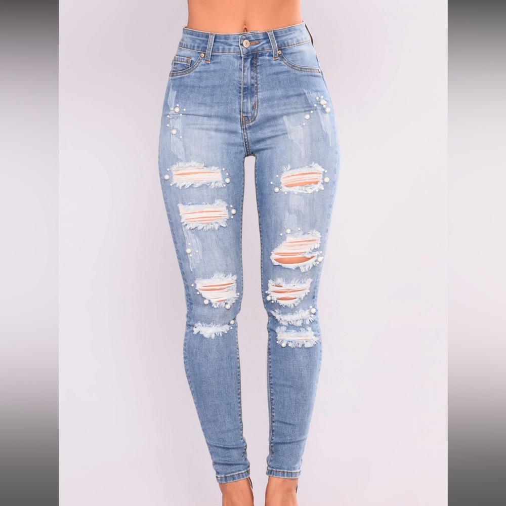 Fashion Nova Nikki Pearl Hammer Ripped Skinny Jeans Size 3